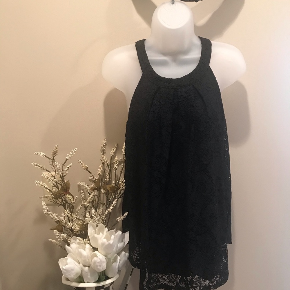 Cable & Gauge Sleeveless Black Lace overlay Size M